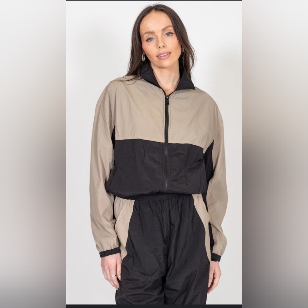 NWT Brunette The Label The Serena Full Zip Track Jacket Black With Oyster